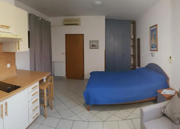 Alf Rab Apartament Kampor